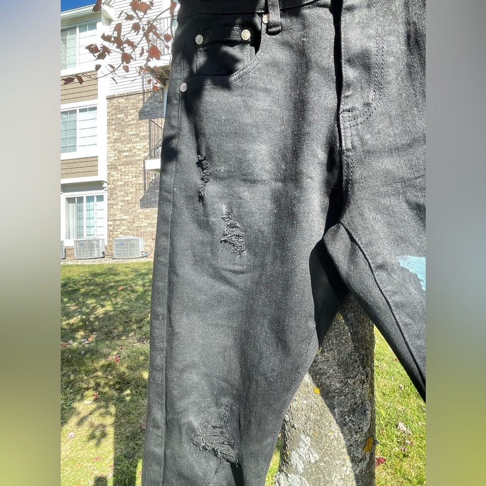 THRT Jeans - Picture 3 of 4